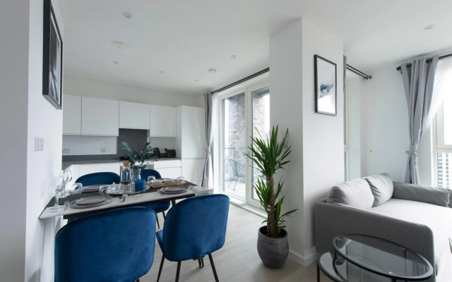 Luxury penthouse with stunning views near Canary Wharf