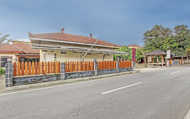 OYO 93660 New Family Hotel Syariah