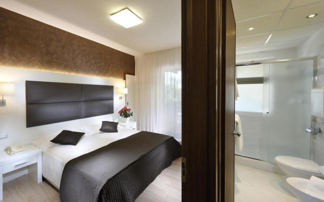 Hotel Eros