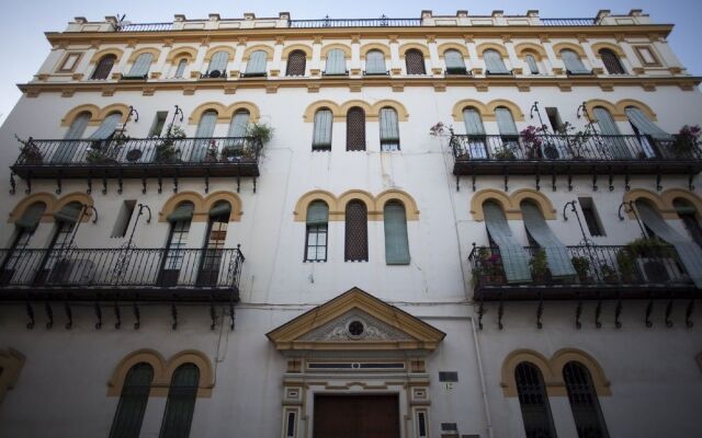 Apartamentos Puerta de la Maestranza