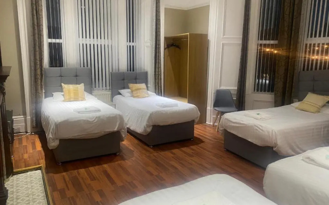 Clifton House Hotel - B  B