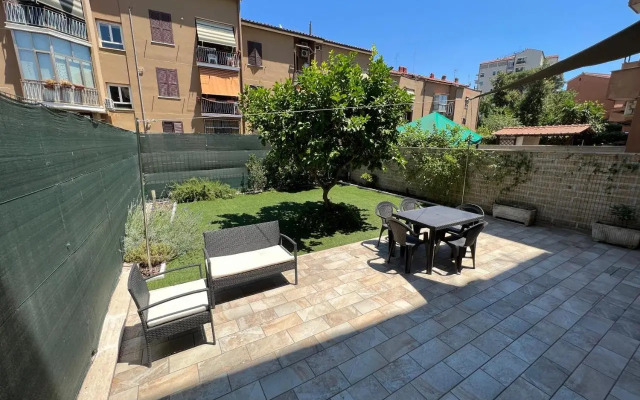 Casa Paestum. Your wonderful garden in Rome