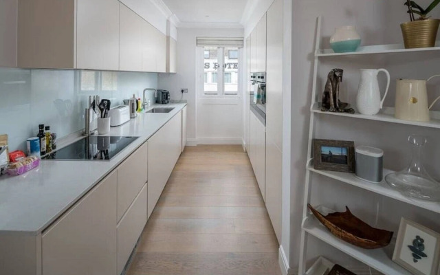 Beautiful Spacious 3 bed 2 Bath in Earl's Court