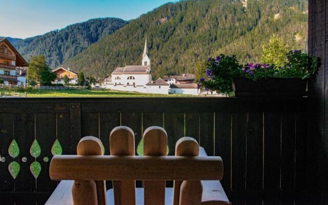 La Ücia by Fana Ladina