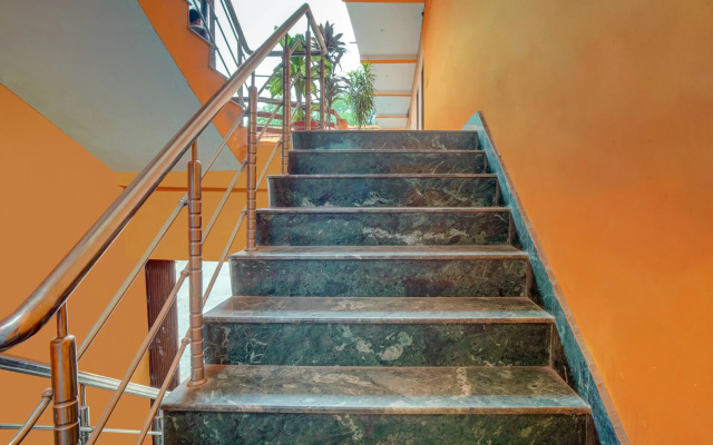 OYO 813893 Hotel Siddhi Vinayak
