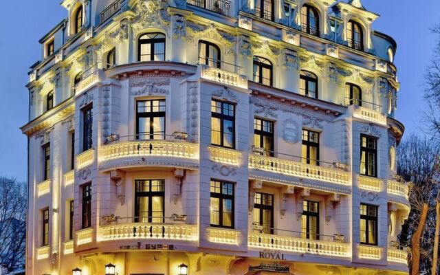 Royal Hotel