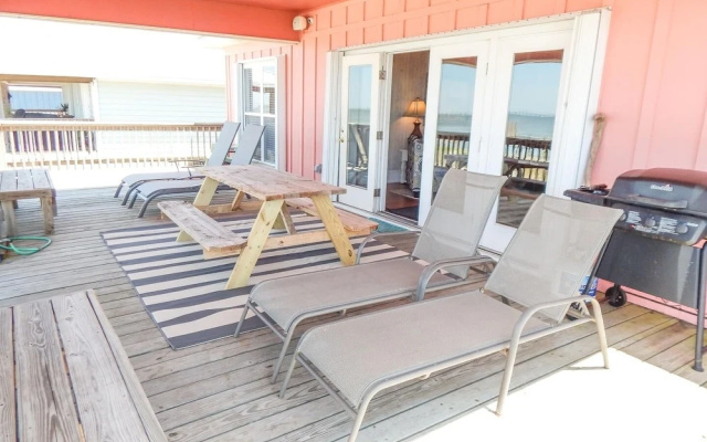 036 Island Time 4 Bedroom Home