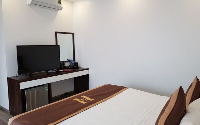 Helenhalong Hotel