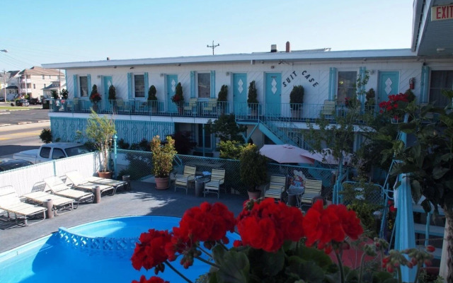 Suitcase Motel & Travel