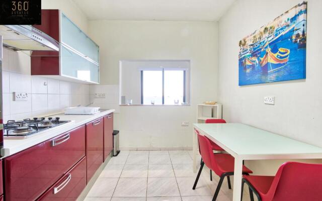 Seafront Sliema - Spacious 3BR opposite beach - AC by 360 Estates