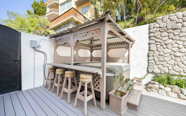 Pacific View by Avantstay Original Artist's Home