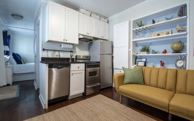 Suites on Coming