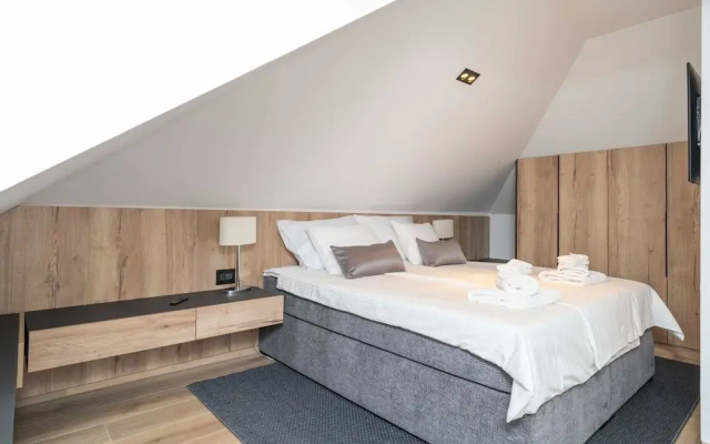 Apartments Villa Royale - One Bedroom Apartment With Sea View