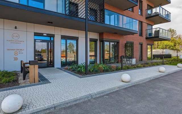 Modern With Balcony and Gym by Renters