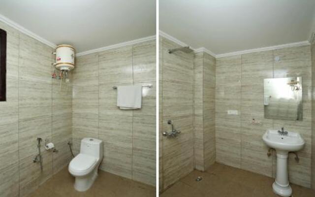 OYO 28445 Hotel Bhavini