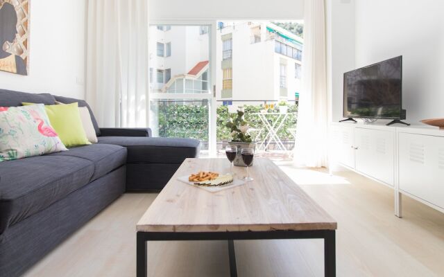 Quiet Apartment Nice Terrace By Town