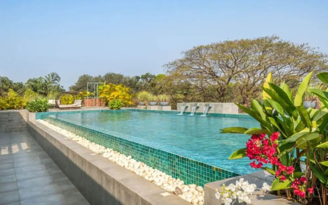 Elegant 2BR Apartment Near Candolim Coco Beach