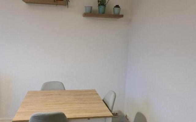 Private room in a shared apartment II