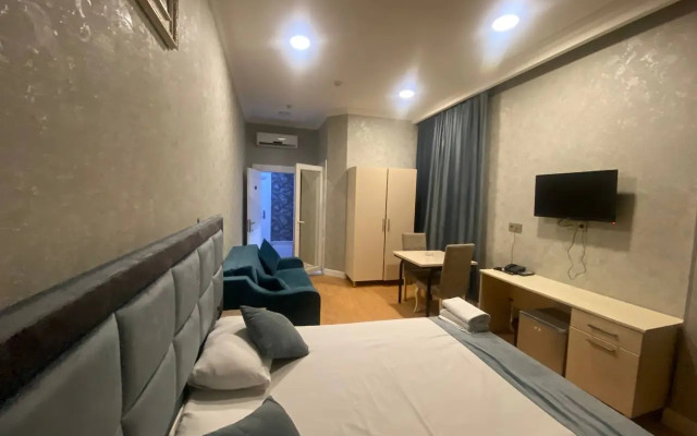 Eleon Hotel
