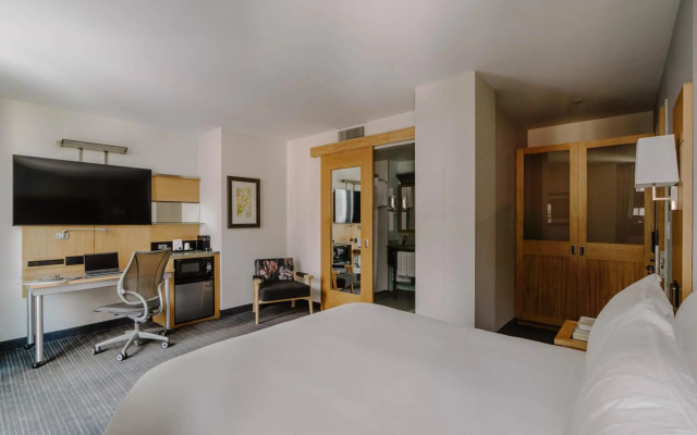 World Center Hotel