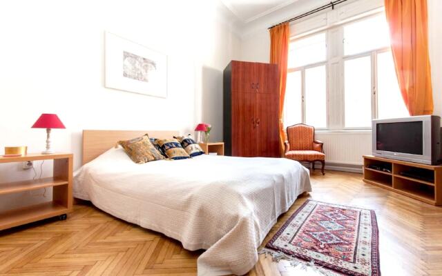 Apartment With 3 Bedrooms in Budapest, With Wonderful City View, Terra