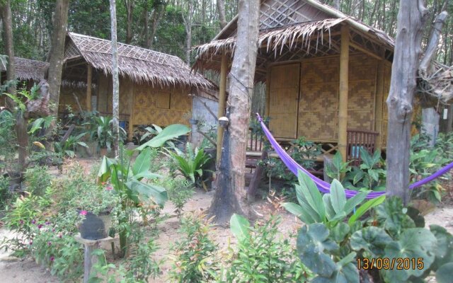 Lanta Maikeaw Bungalow