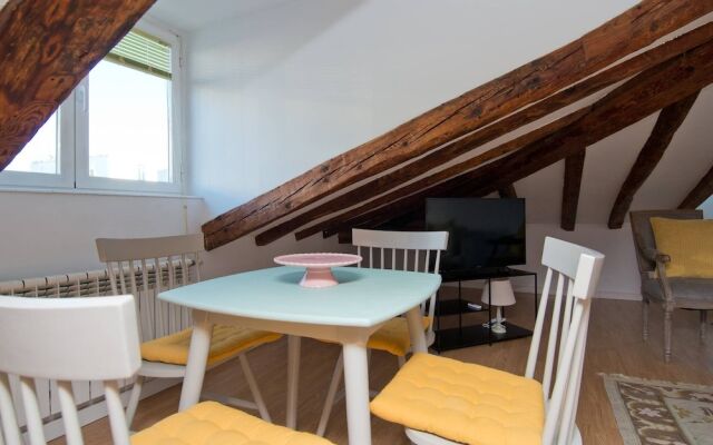 Charming Apartment In The Heart Of Madrid