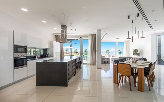 Vivo Mare Beachfront - Seaview Villas