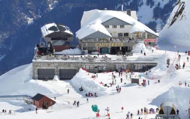 Appartement Cauterets, 2 pièces, 6 personnes - FR-1-234-199