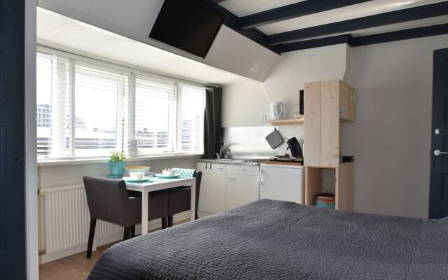 Elegant Studio Near Beach