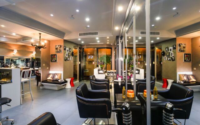 Nade Hotel