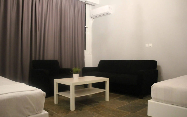 Zeus Hotel
