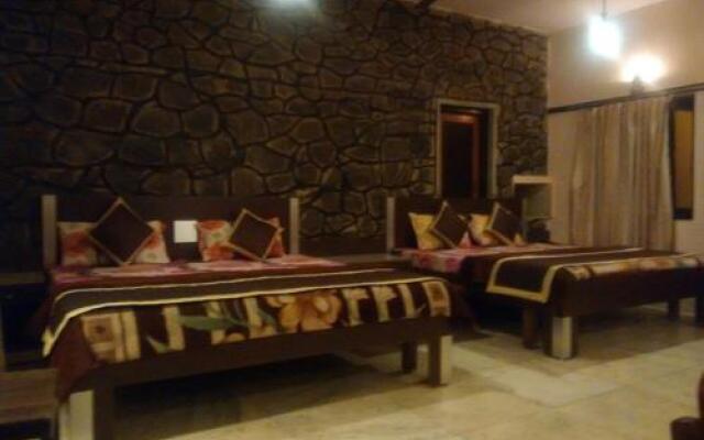 Hotel Palm residency