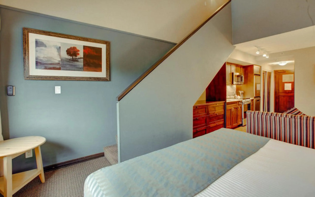 Blackcomb Lodge
