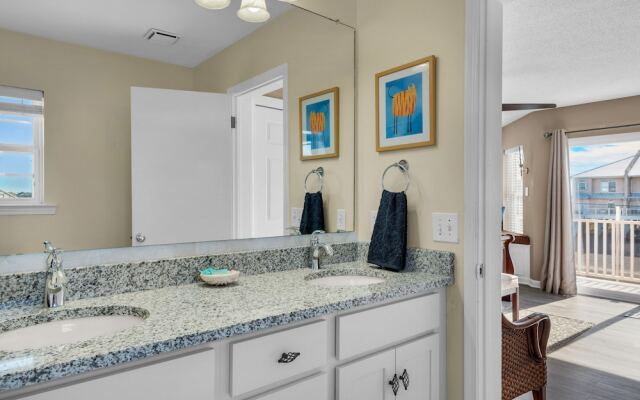 Pelican Roost 2 Bedroom Townhouse by RedAwning