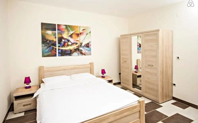Apartments Ljoljic