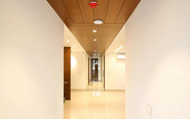 Fabhotel La Paz Stay B&B