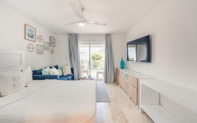 Beautiful Studio at Green One AA4