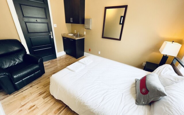 Chic Two Bedroom Downtown Condo