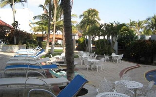 Costa Sol Hotel & Villas
