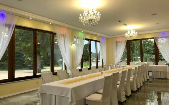 Hotel I Restauracja Admiral