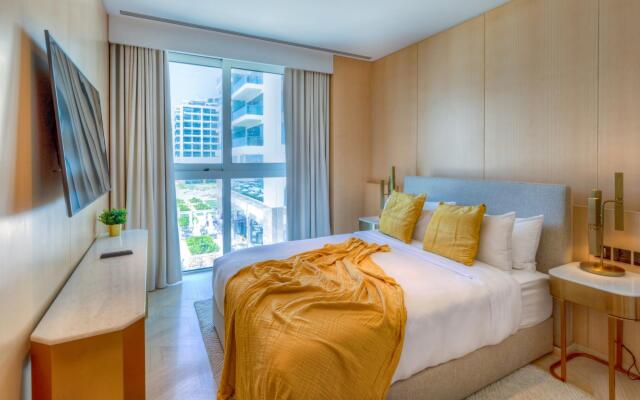 Dxb - Five - 30301 - Pj