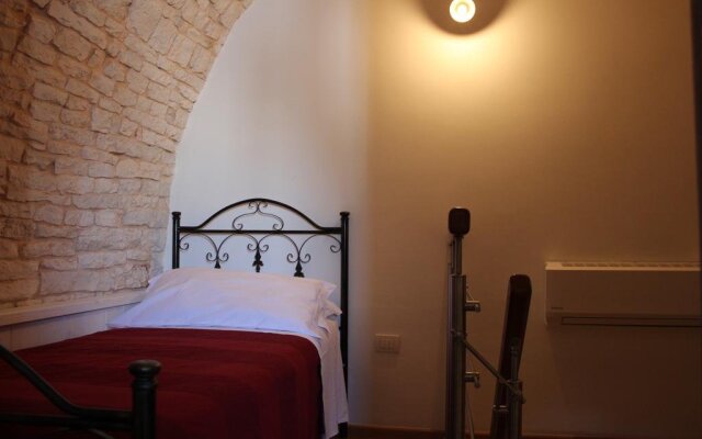 Trulli Pietradimora B&B