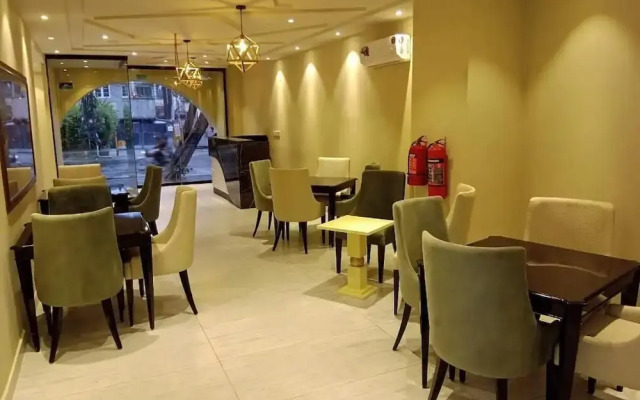 Oasis Suite Hotel