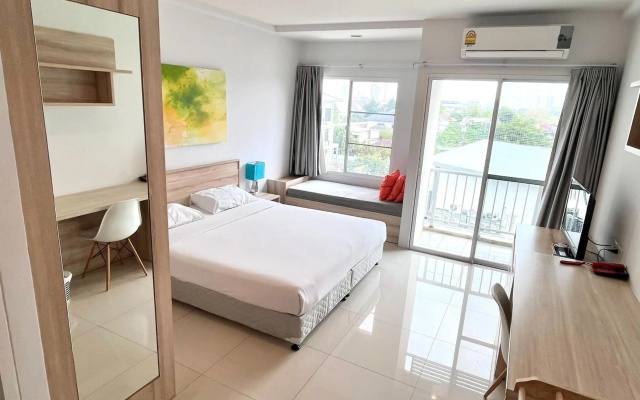 Des Res Hotel and Residence