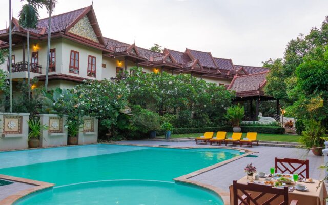 Phuwanalee Resort