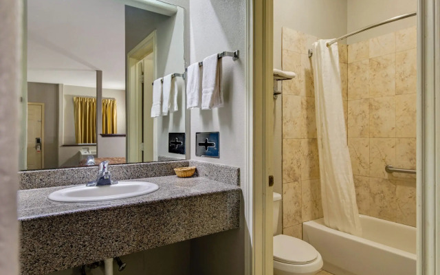 Executive Inn & Suites