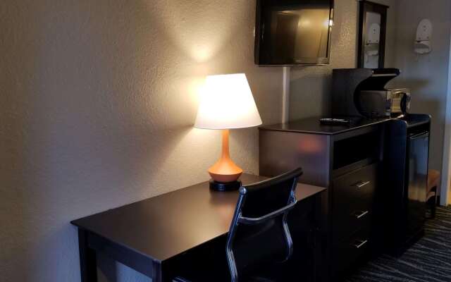 Howard Johnson by Wyndham Houston Hobby Airport