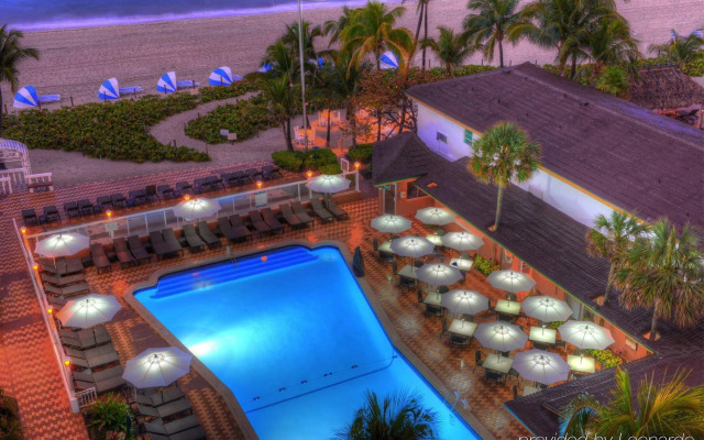 Beachcomber Resort & Club