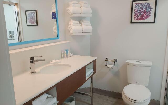 Hampton Inn by Hilton Concord/Bow